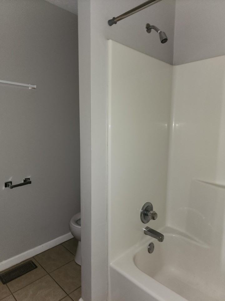1300 Byrne Ave #A - Photo 6 of 8