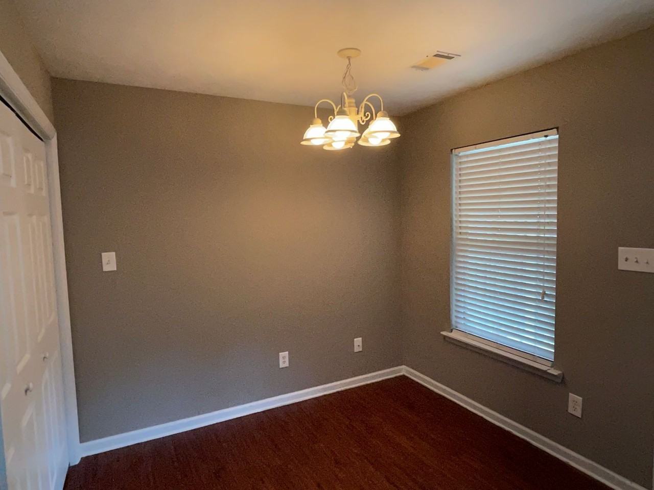 311 Beech Ln - Photo 3 of 14