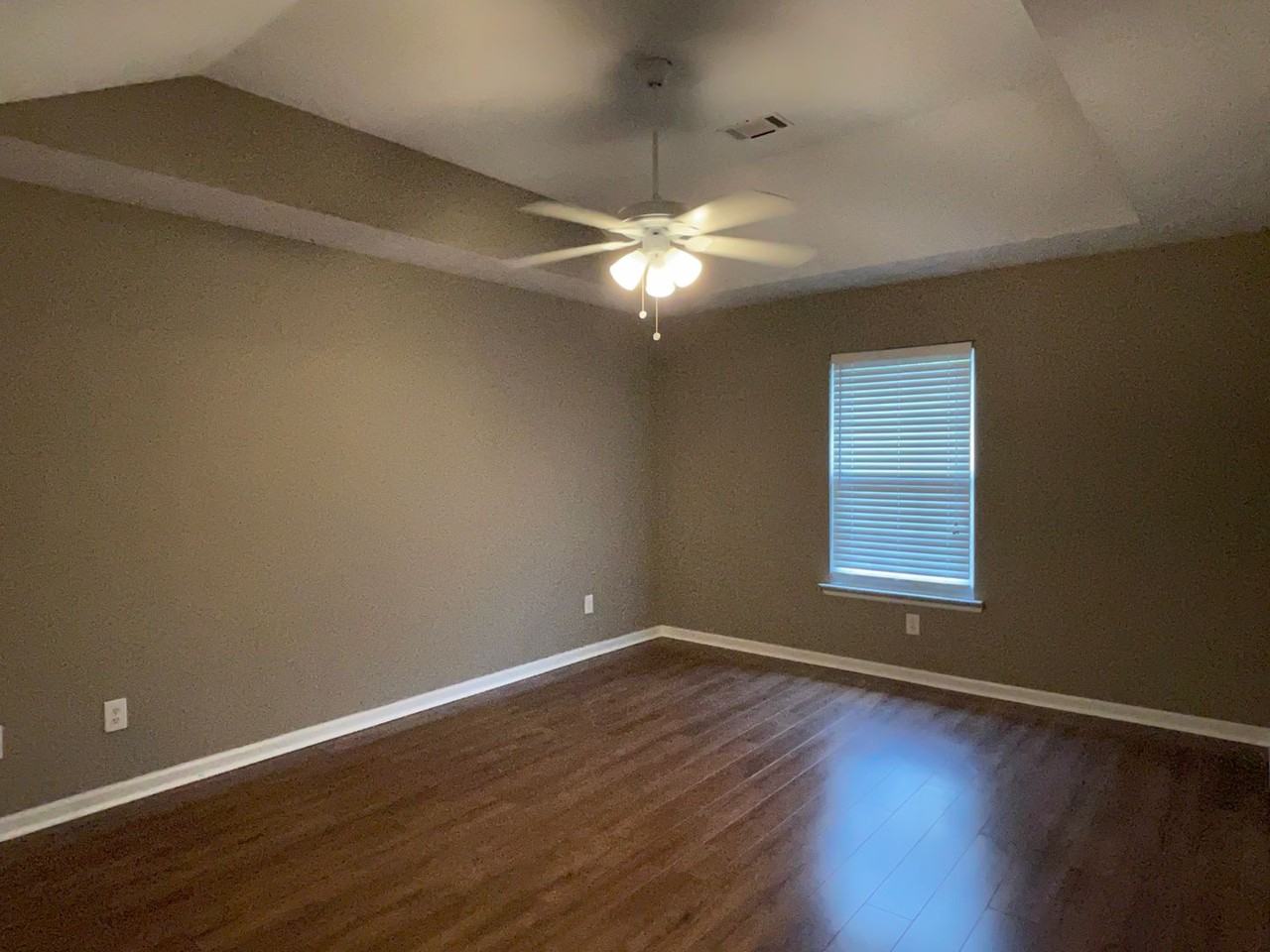 311 Beech Ln - Photo 6 of 14