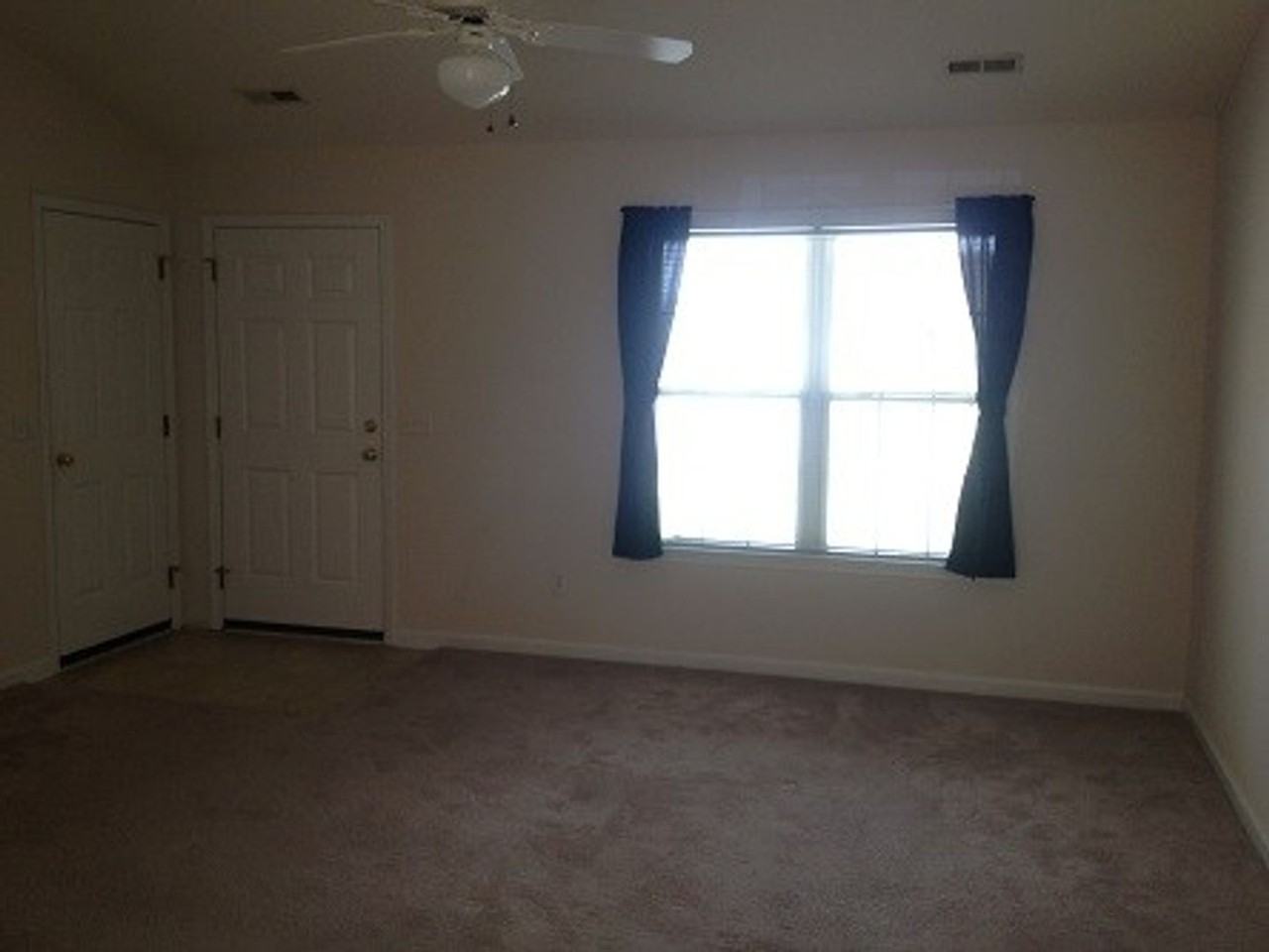 7234 Peppercorn Ct - Photo 4 of 10
