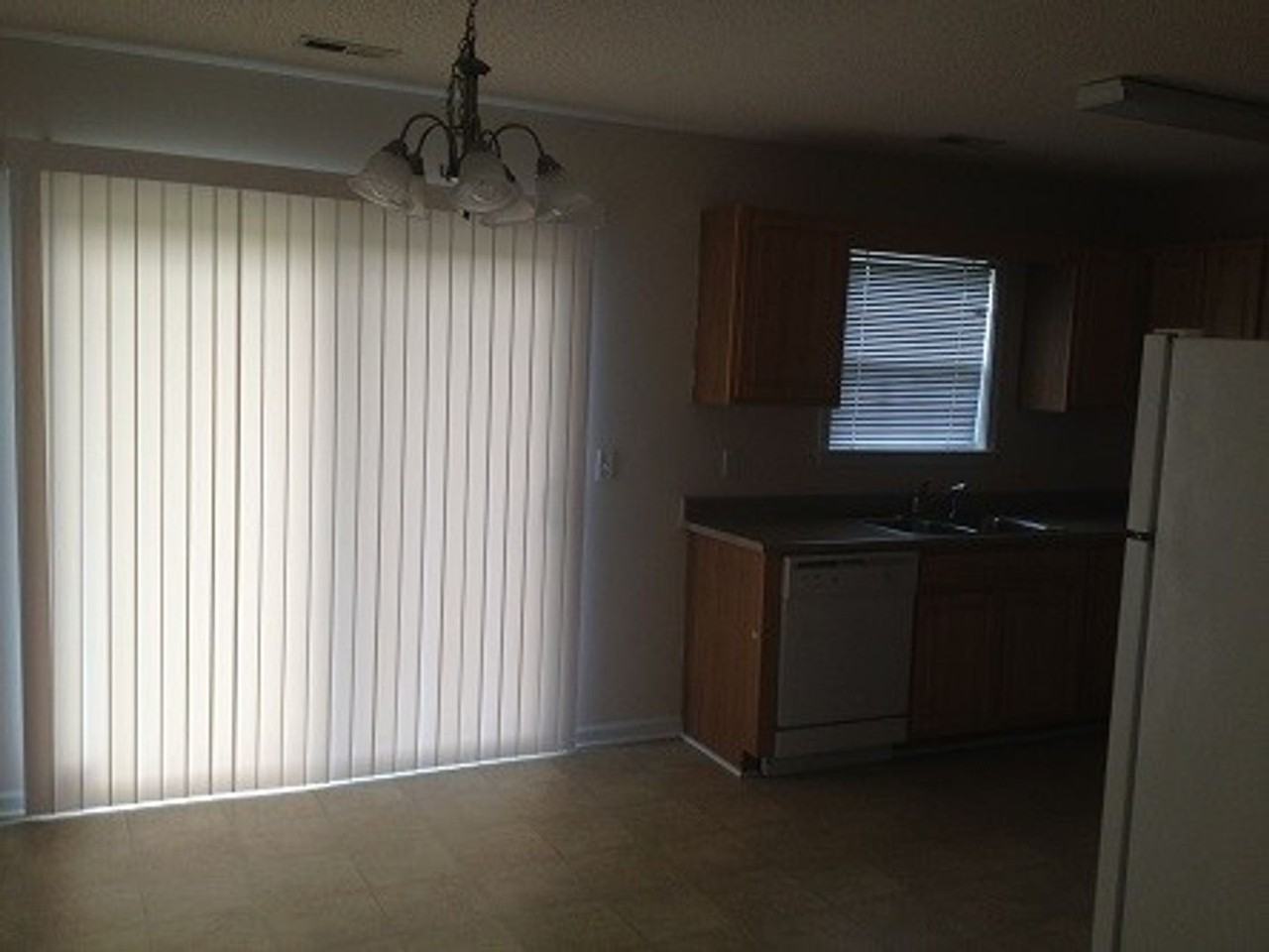 7234 Peppercorn Ct - Photo 5 of 10