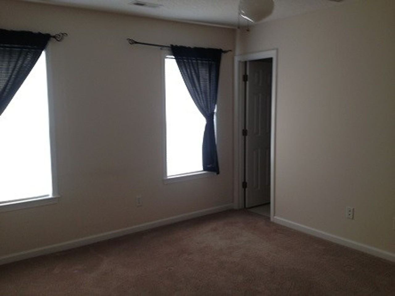 7234 Peppercorn Ct - Photo 6 of 10