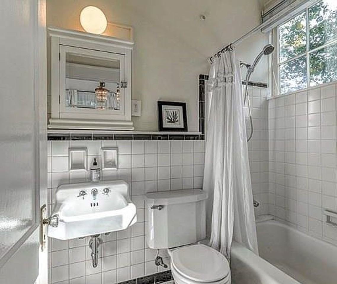1350 N Morningside Dr Ne - Photo 7 of 12