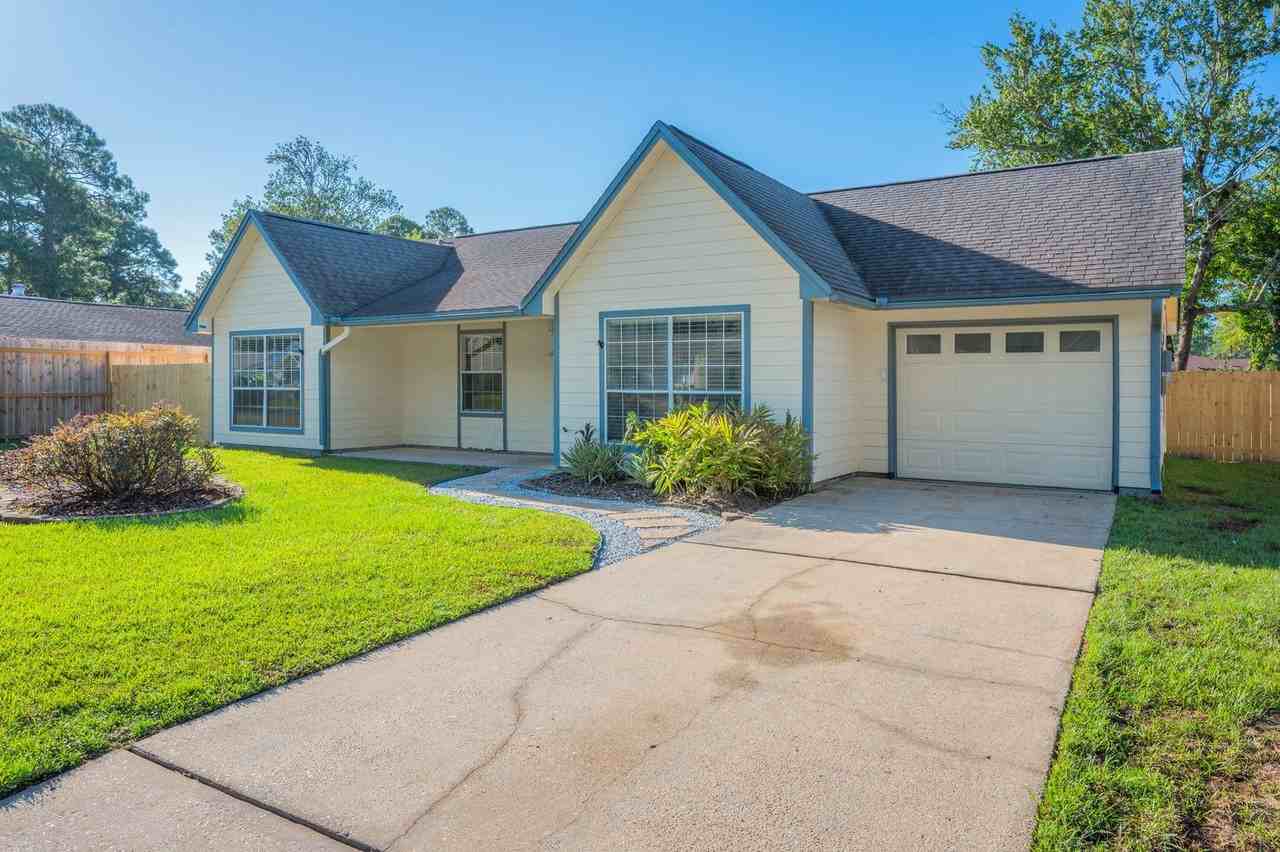1629 Campbell Dr N - Photo 3 of 32