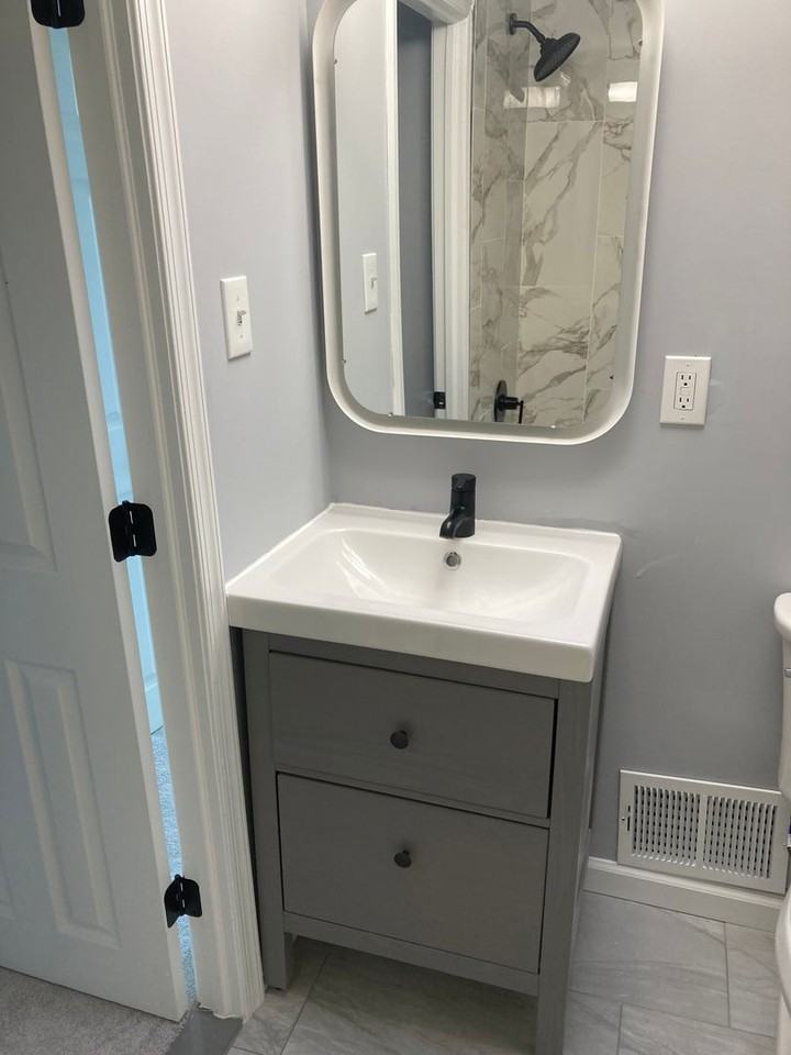 822 4th Ave - Photo 4 of 13
