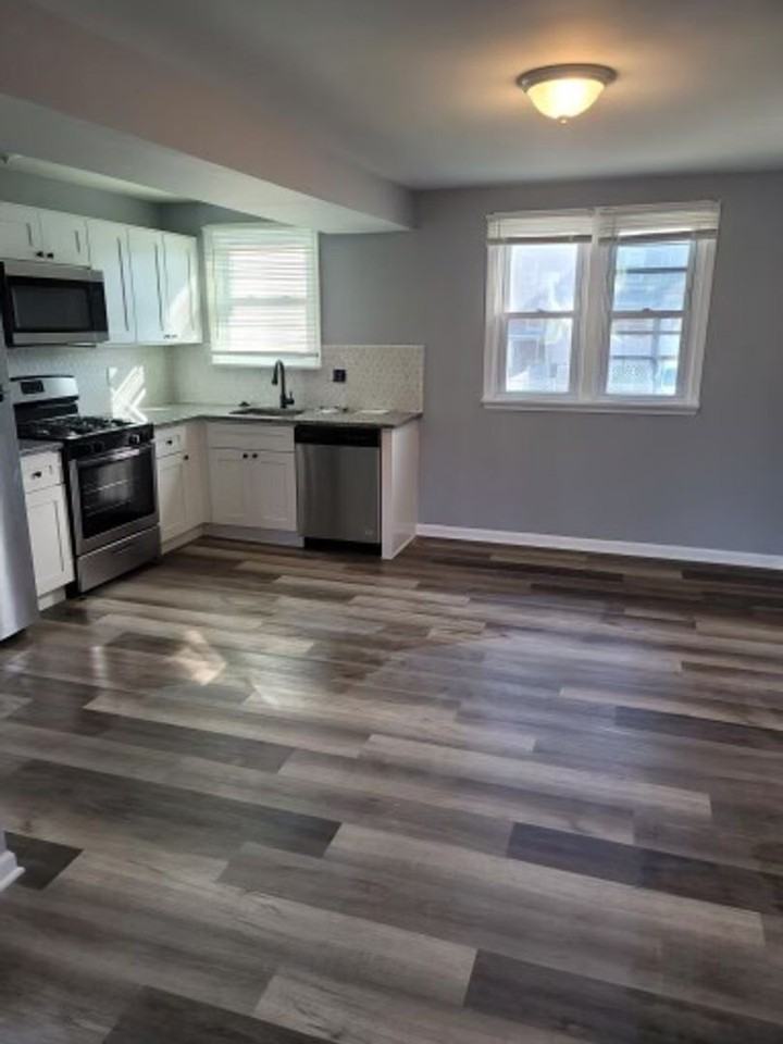 822 4th Ave - Photo 6 of 13