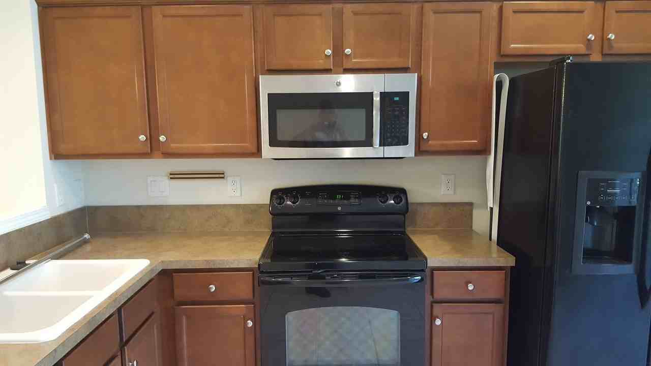 11441 Summerview Cir - Photo 5 of 11