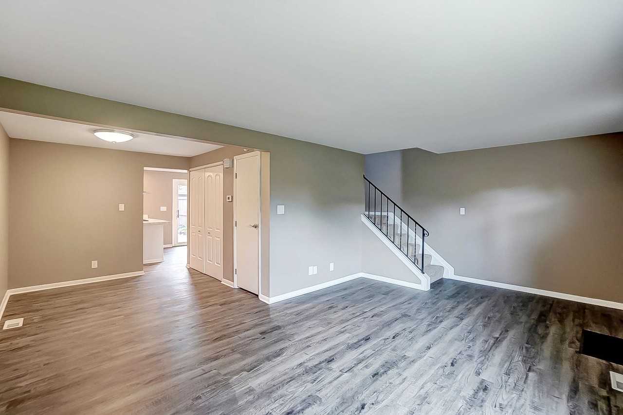 1212 Georgetown Ct - Photo 6 of 32
