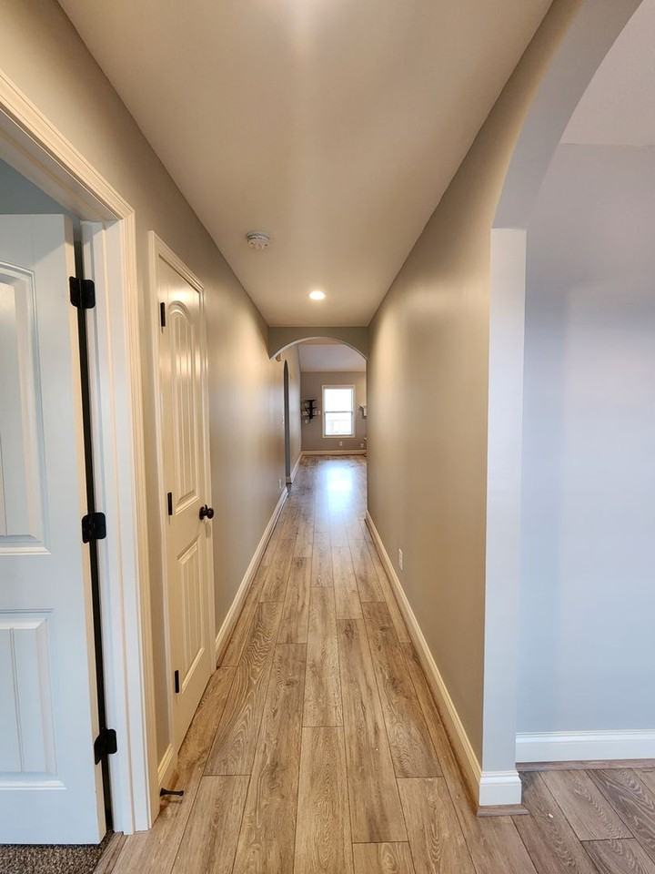 1003 Sunrise Dr - Photo 4 of 38