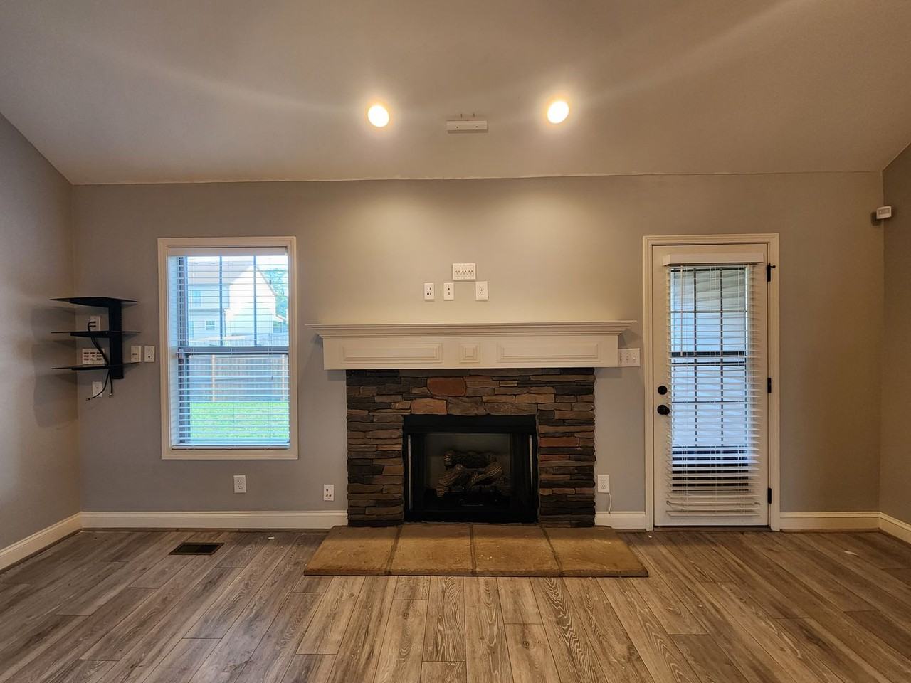 1003 Sunrise Dr - Photo 6 of 38