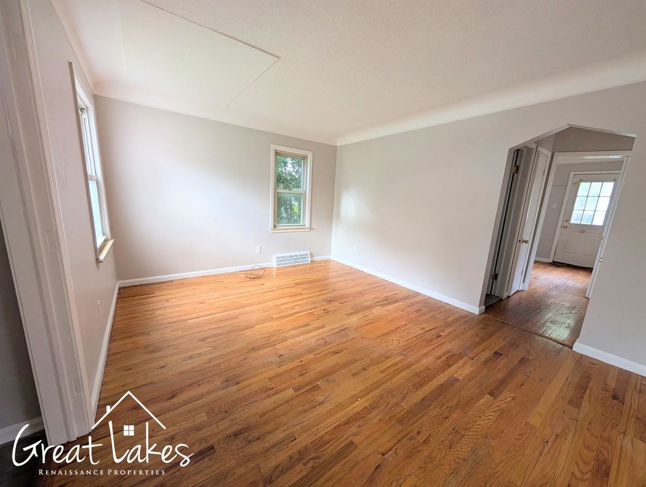 14625 Lincoln Ave - Photo 7 of 11