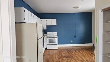 featured image of 498 Main St