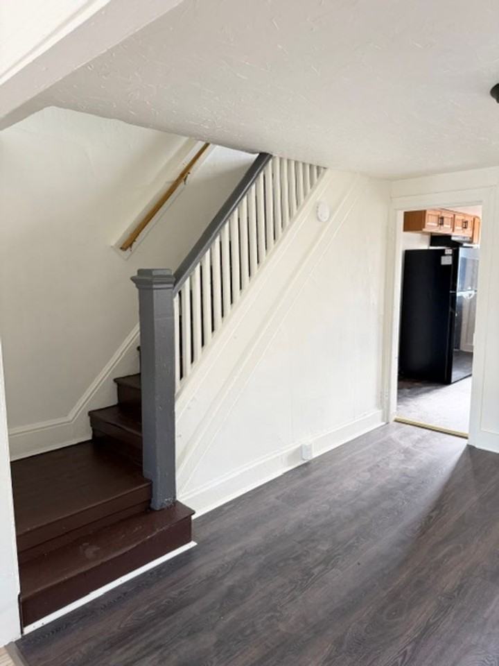 344 Lexington St - Photo 4 of 13