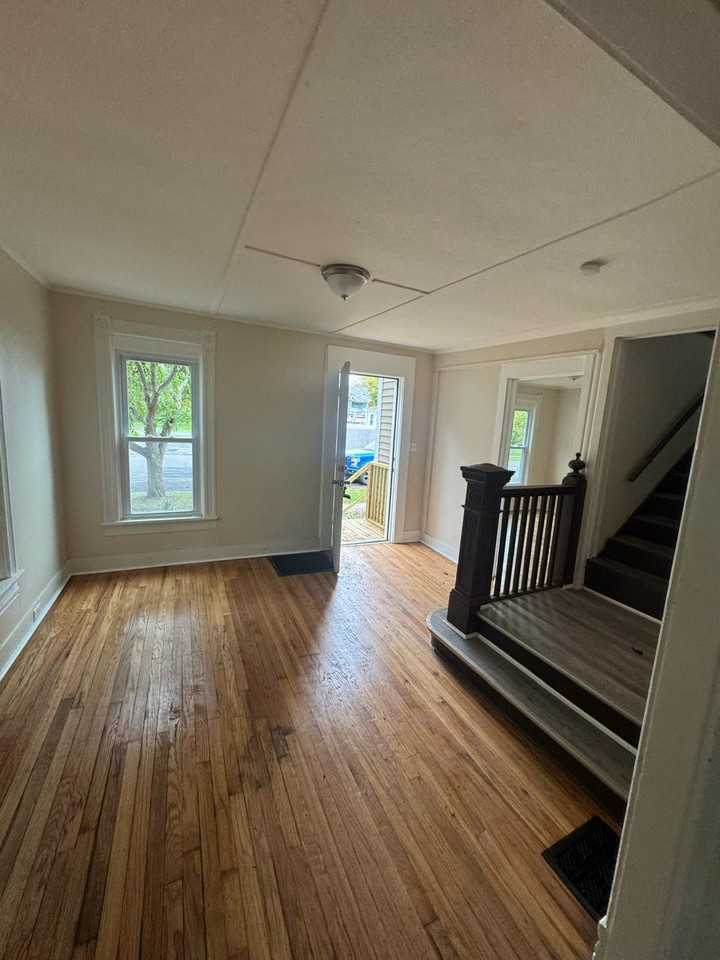 205 Barrett St #1 - Photo 2 of 4