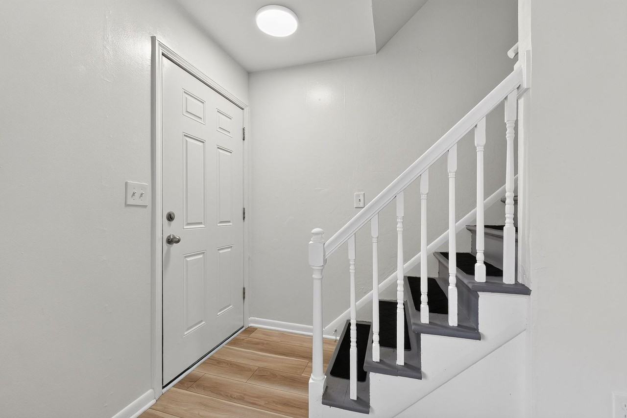 176 Robinwood Ave - Photo 2 of 35
