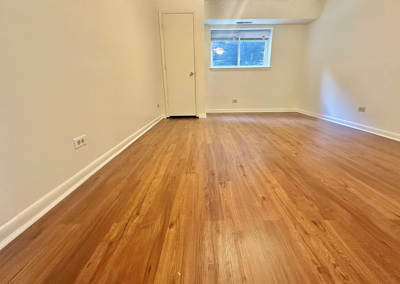1215 Wertland Street - Photo 6 of 8