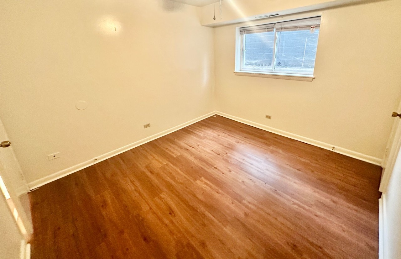 1215 Wertland Street - Photo 7 of 8