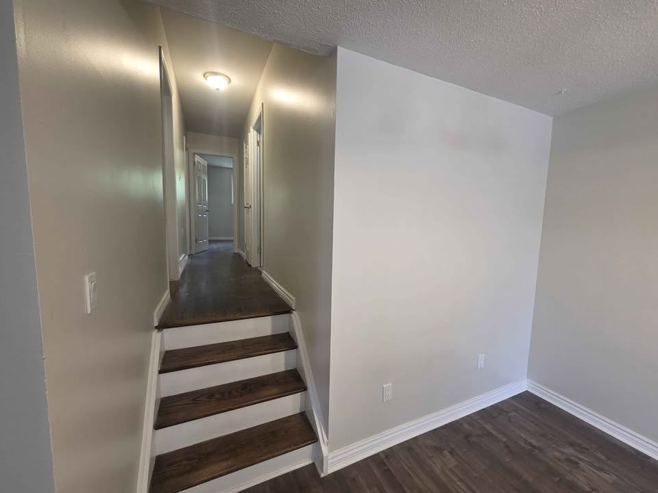 881 Lawrence Road - Photo 5 of 26