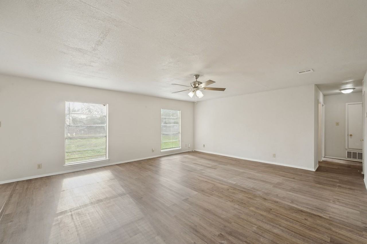 1014 Cloverbrook St - Photo 6 of 25