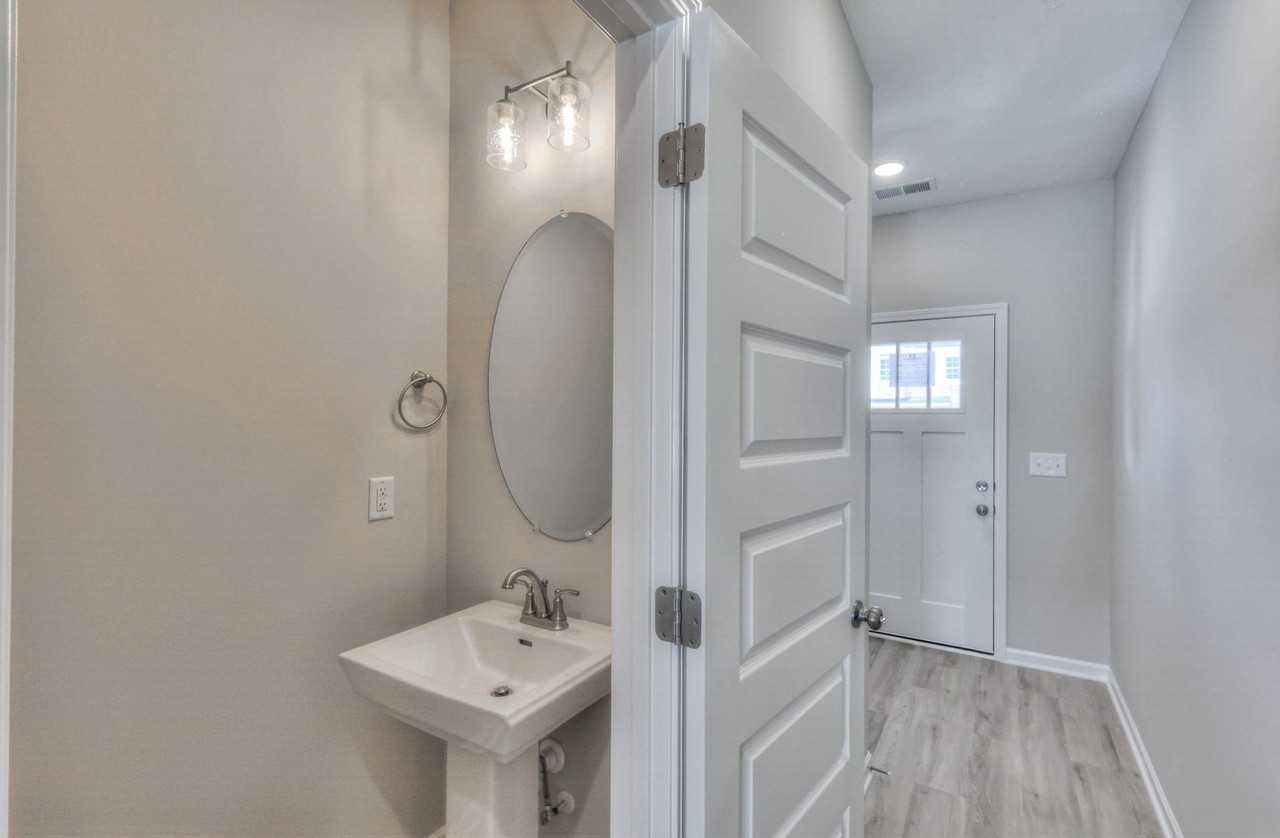 26 Hardwood Rd - Photo 4 of 22