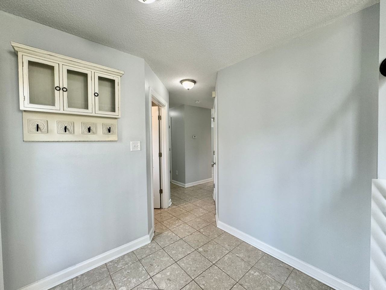 910 Cantor St - Photo 7 of 40