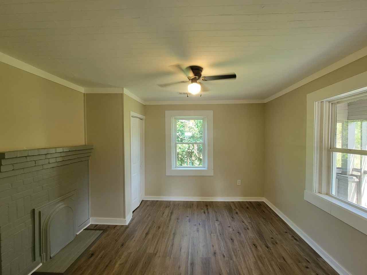 2133 Grand Blvd - Photo 4 of 13