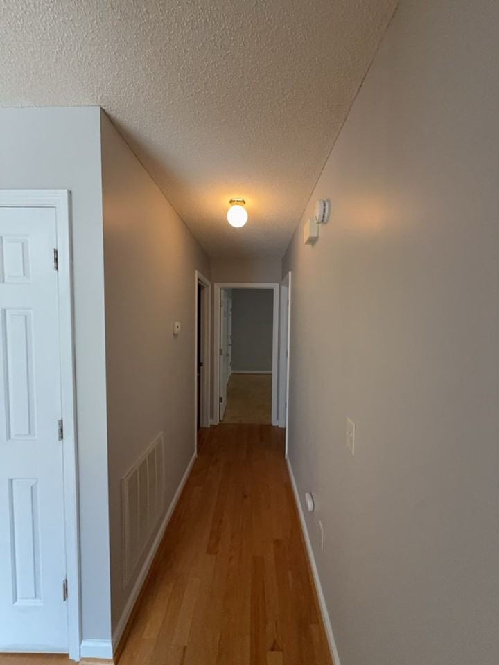 469 Coops Ct - Photo 3 of 7
