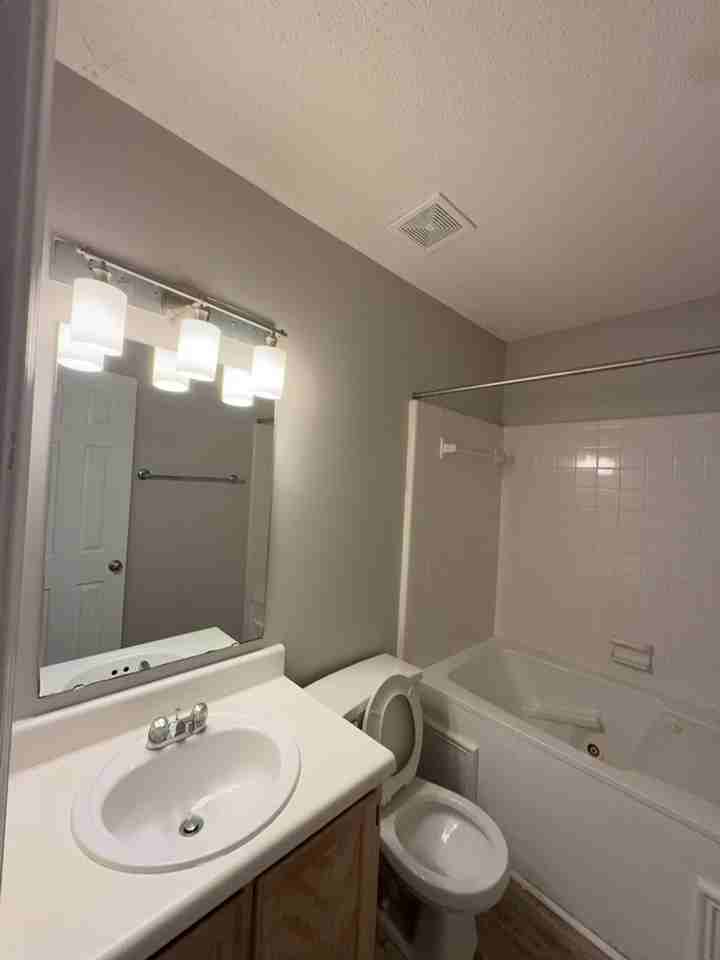 469 Coops Ct - Photo 6 of 7