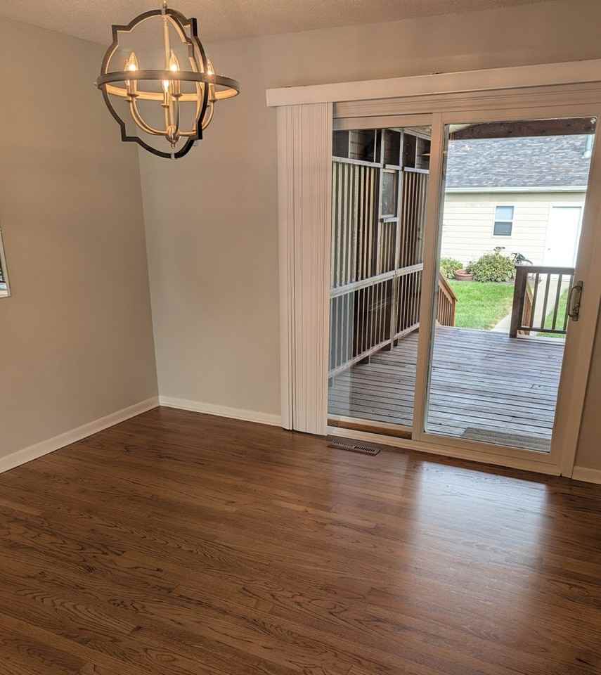 1216 Robin Dr - Photo 7 of 49