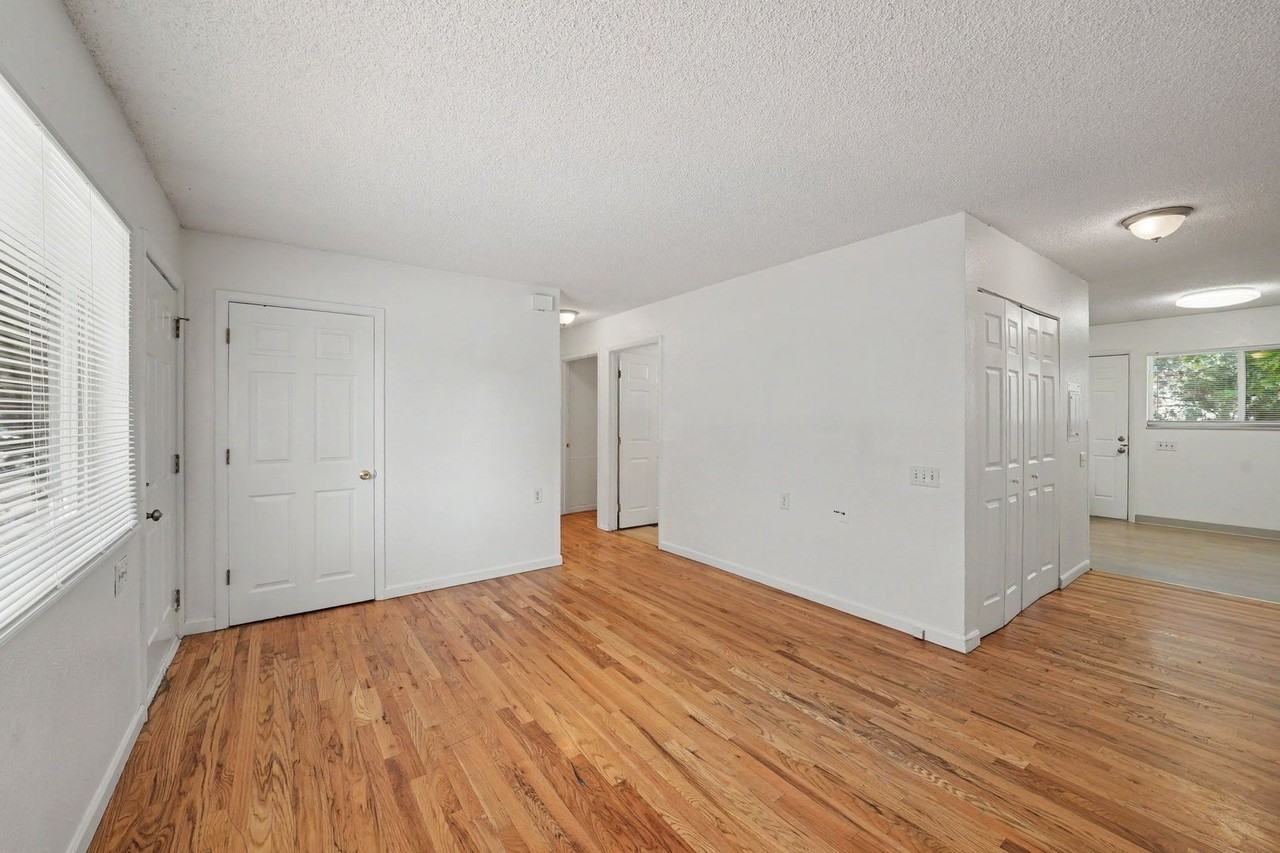 598 S Eaton St - Photo 6 of 22