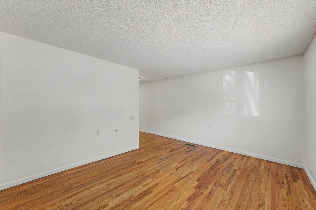 598 S Eaton St - Photo 7 of 22