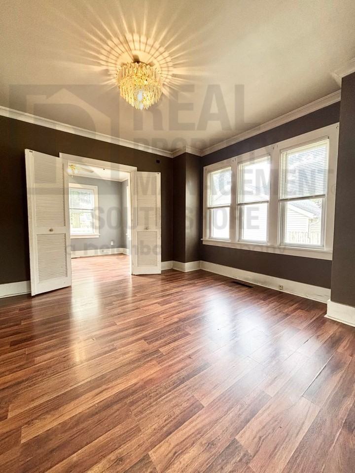 1010 2nd St - Photo 3 of 8