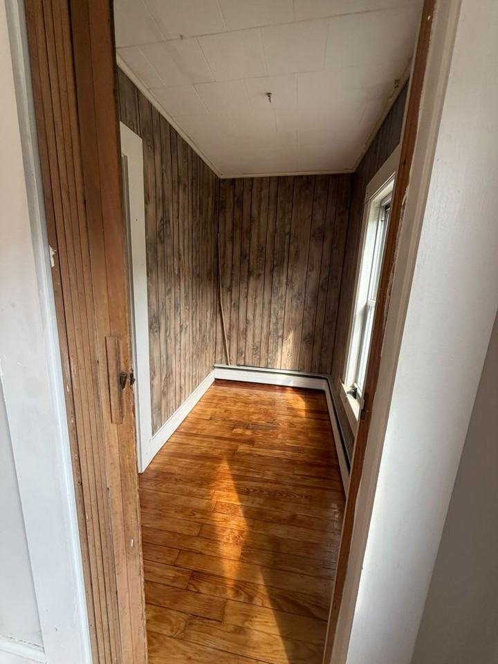 804 East Main St - Photo 2 of 11