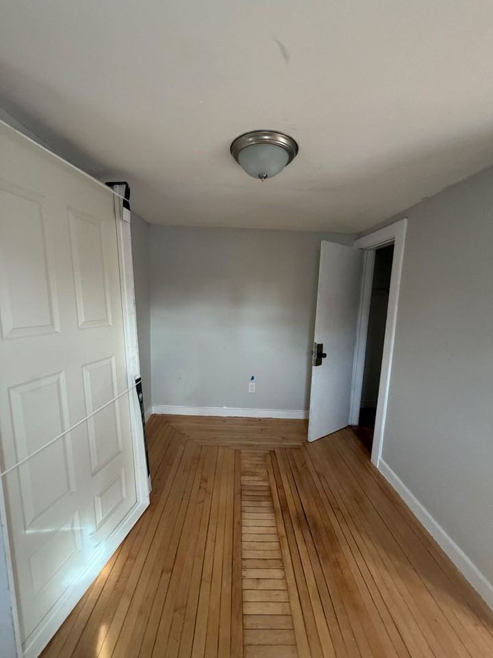 804 East Main St - Photo 6 of 11