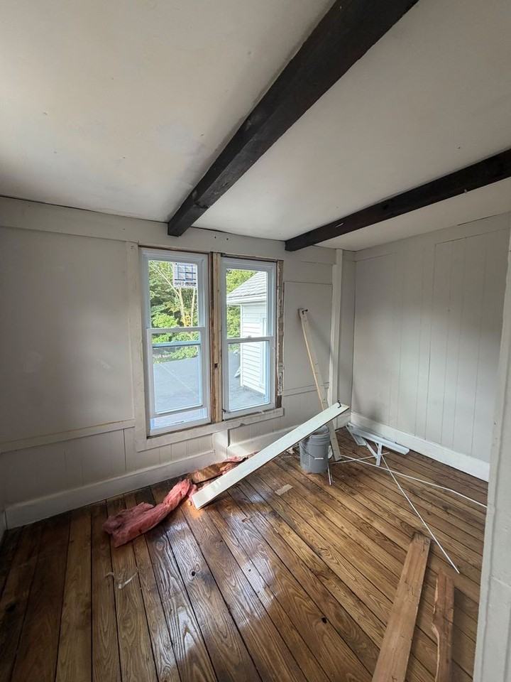 804 East Main St - Photo 7 of 11