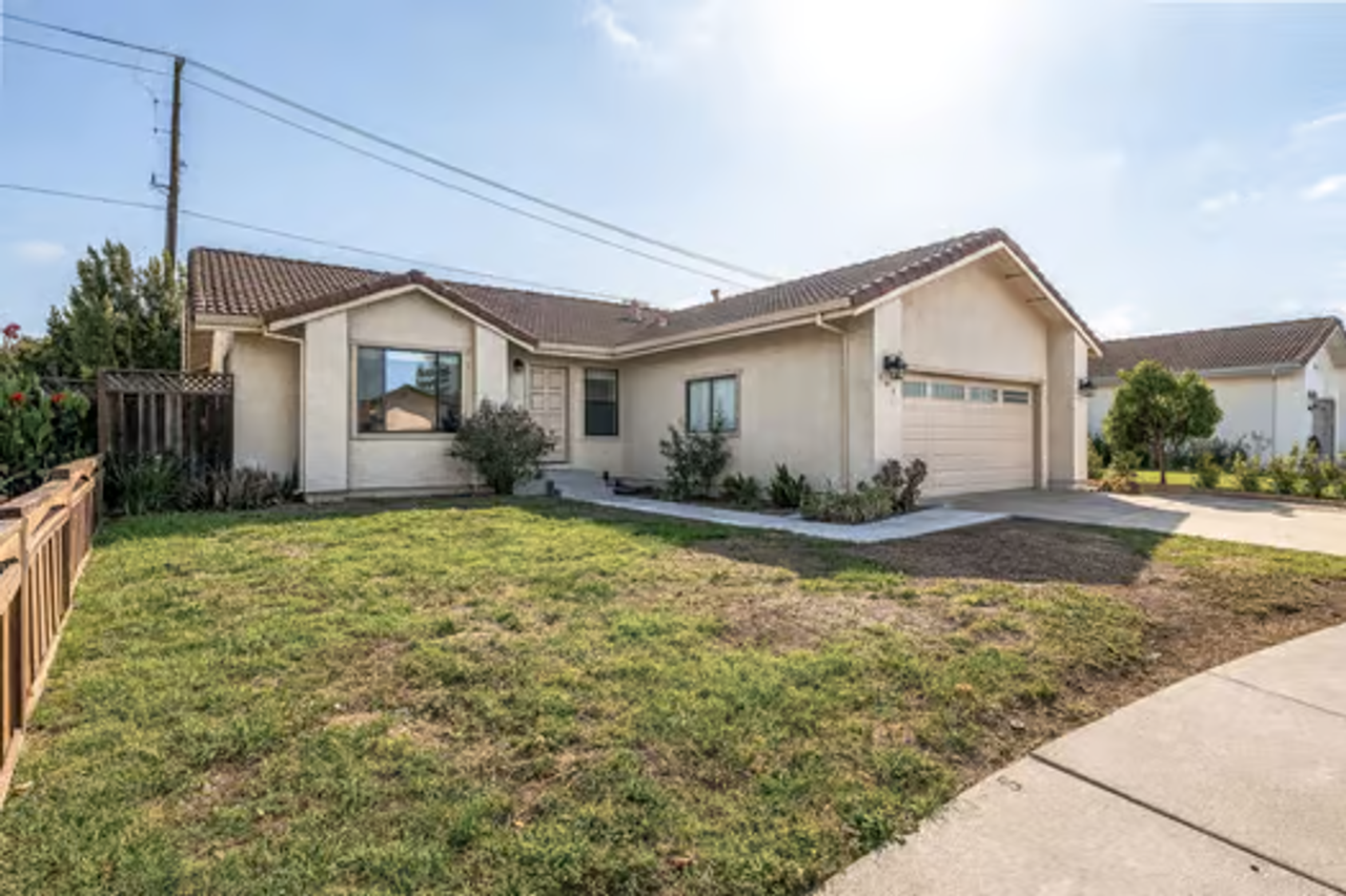 161 Bender Cir - Photo 4 of 39