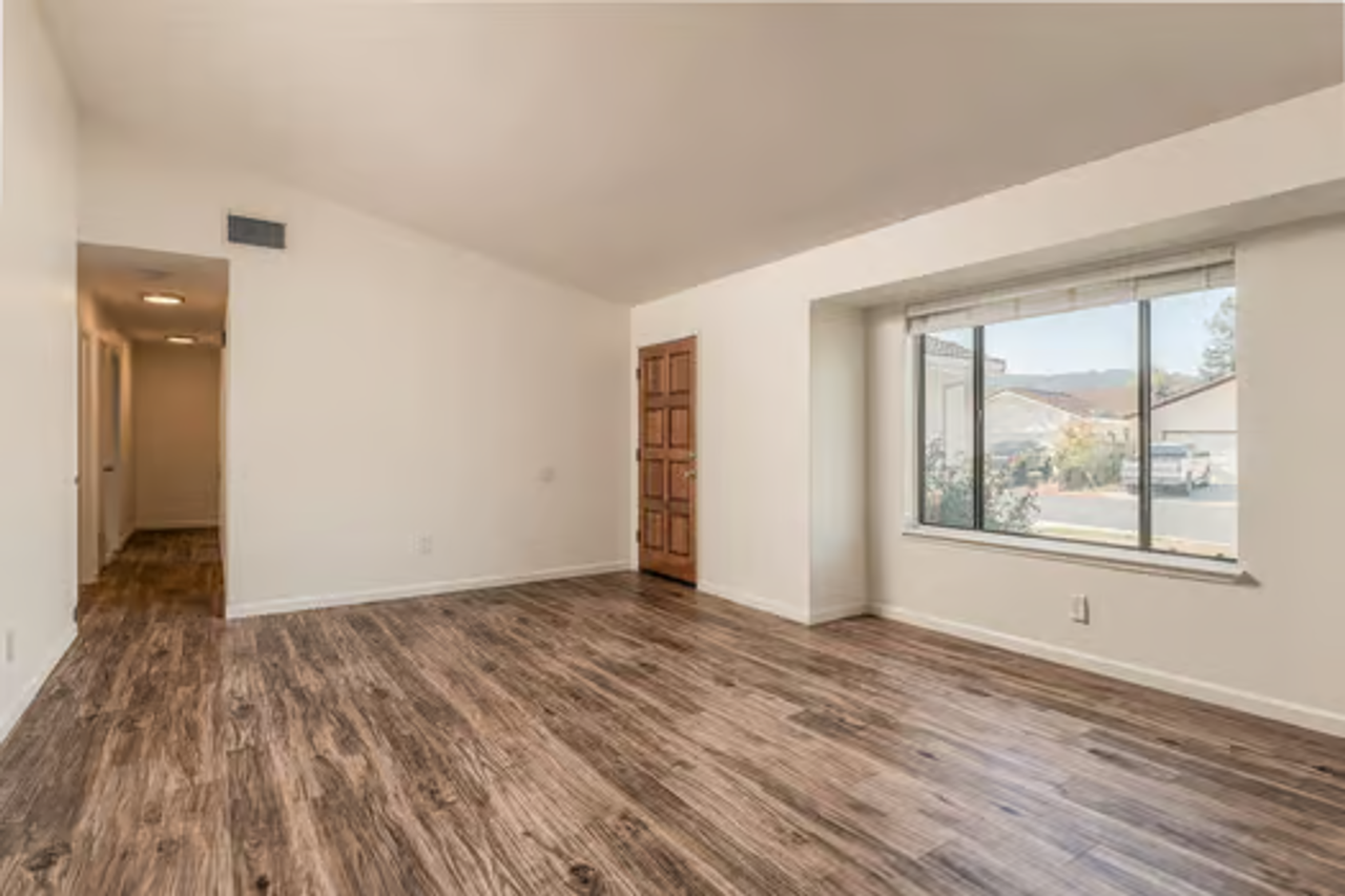 161 Bender Cir - Photo 7 of 39