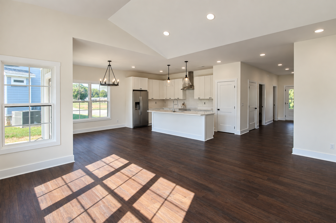 511 Cottage Way - Photo 2 of 27