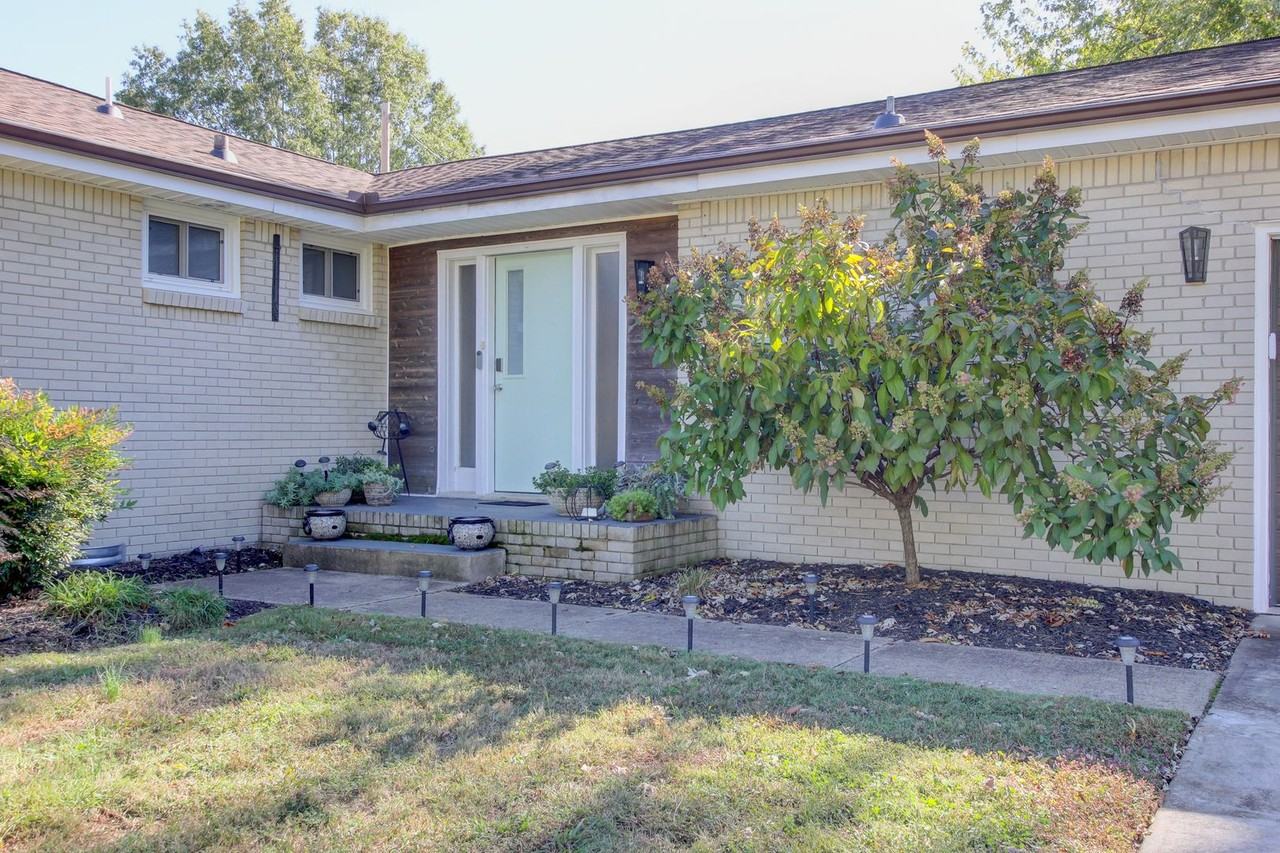 2144 Pace Dr - Photo 2 of 41
