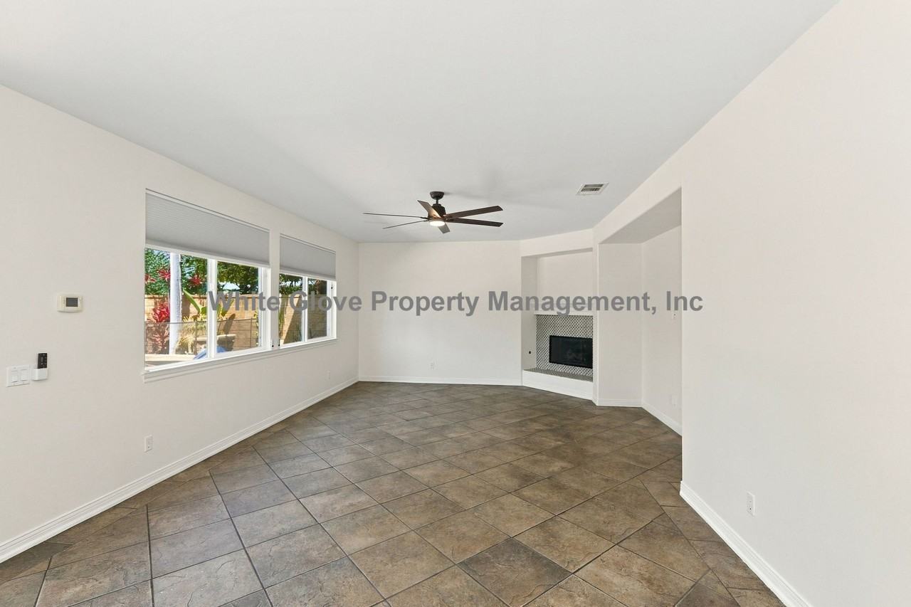 7809 E Hampshire Rd - Photo 5 of 18