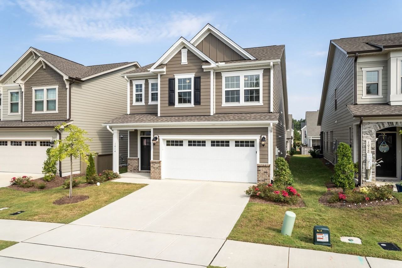 1014 Greatland Rd - Photo 3 of 34