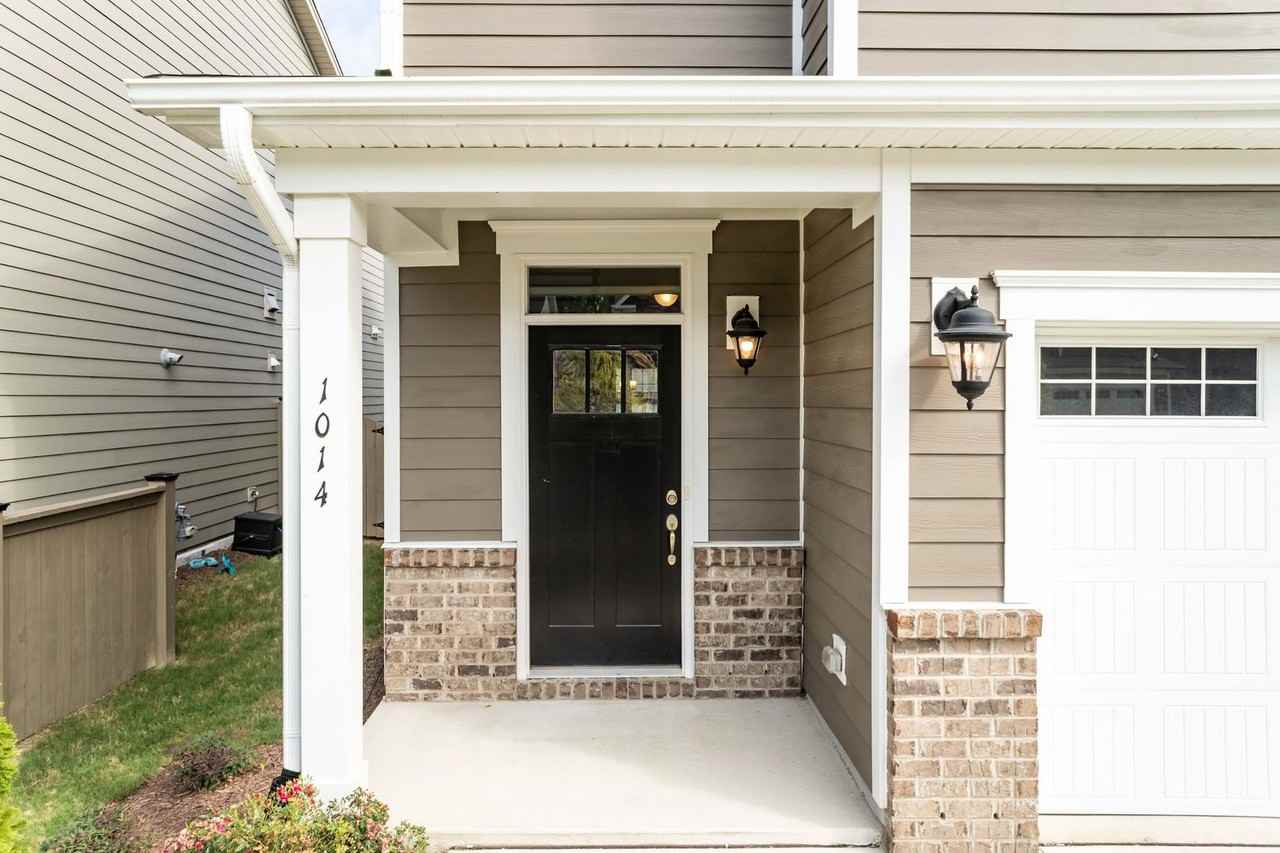 1014 Greatland Rd - Photo 4 of 34