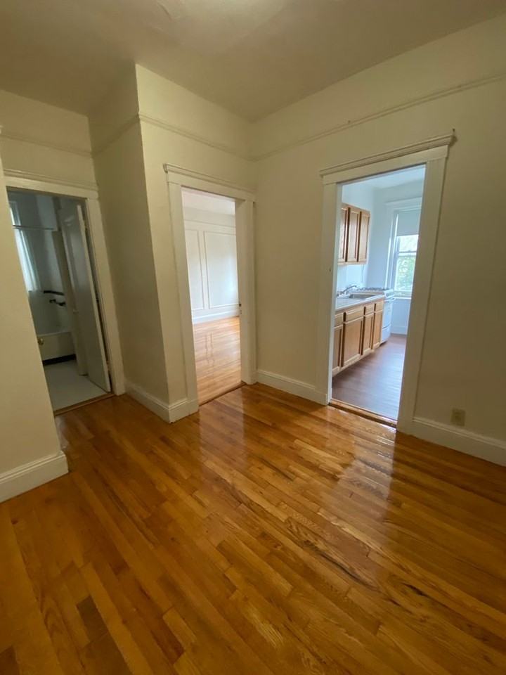 1689 Commonwealth Ave - Photo 2 of 5