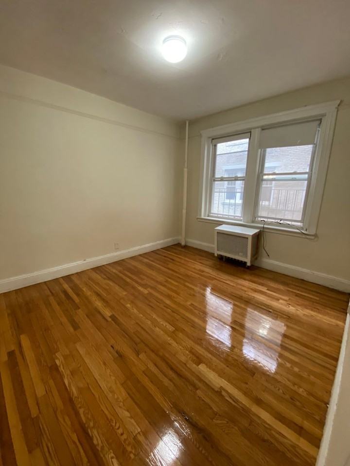1689 Commonwealth Ave - Photo 3 of 5