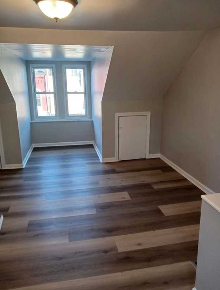 130 Pear St - Photo 2 of 6