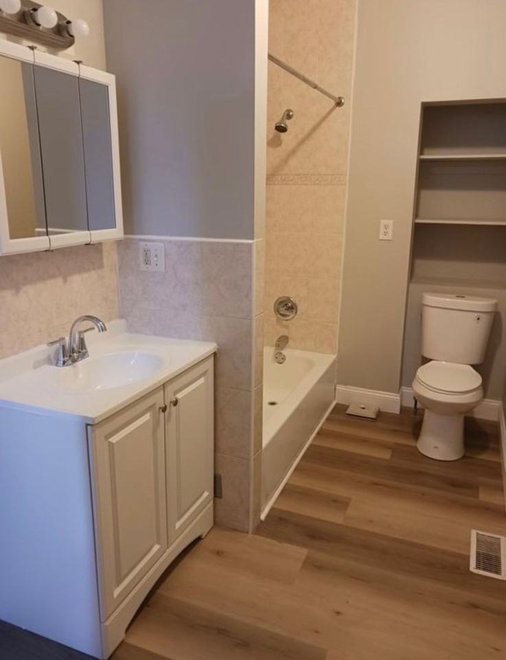 130 Pear St - Photo 5 of 6