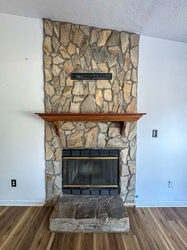 5334 Tory Hill Rd - Photo 4 of 19