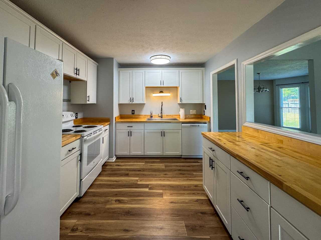 5334 Tory Hill Rd - Photo 5 of 19