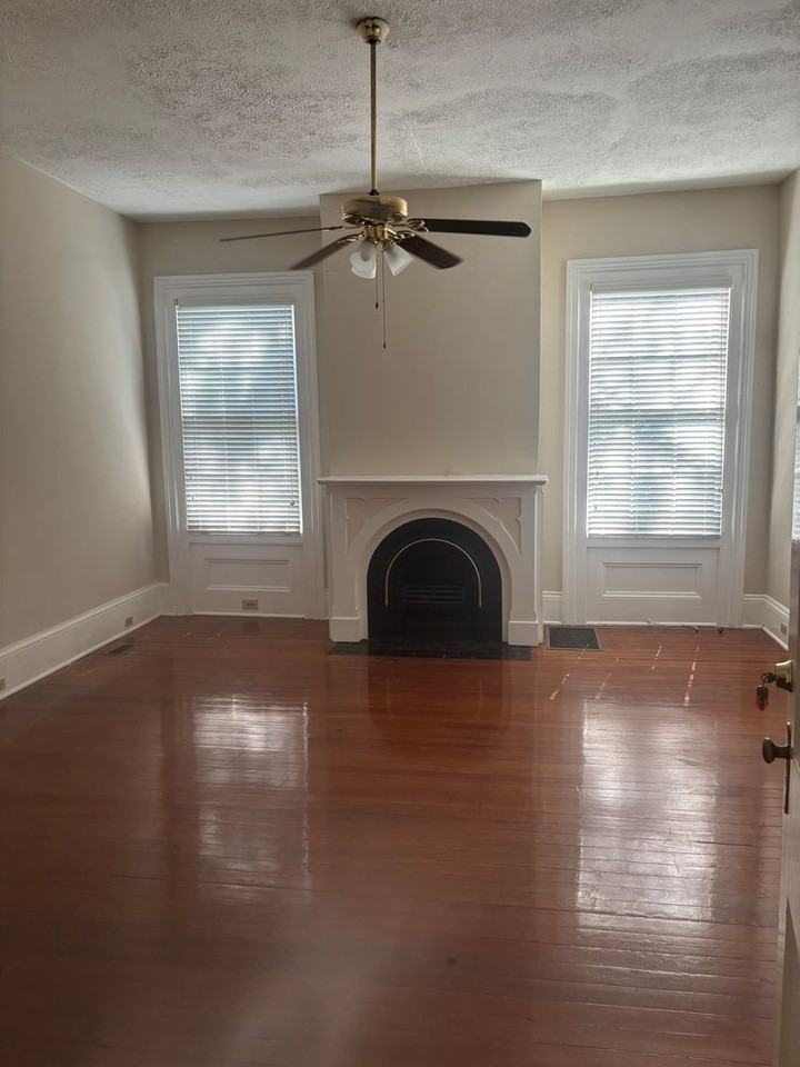 846 Hickman Rd #A - Photo 2 of 5