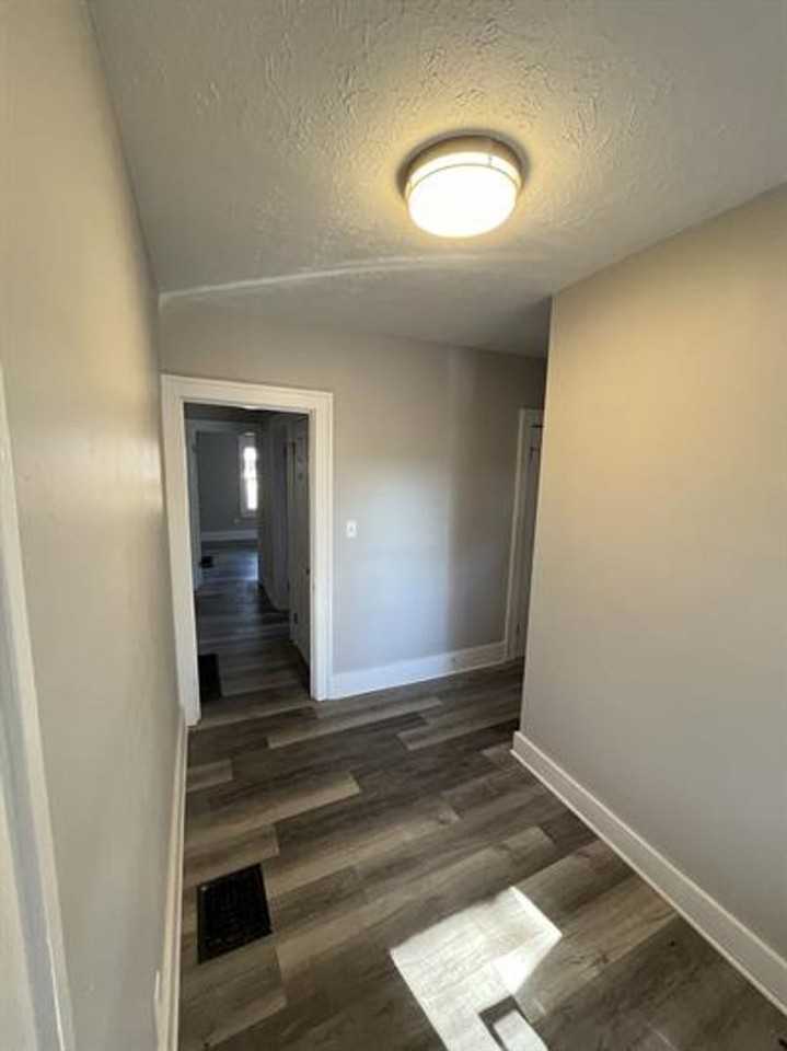 4124 Larkwood Ave - Photo 6 of 17